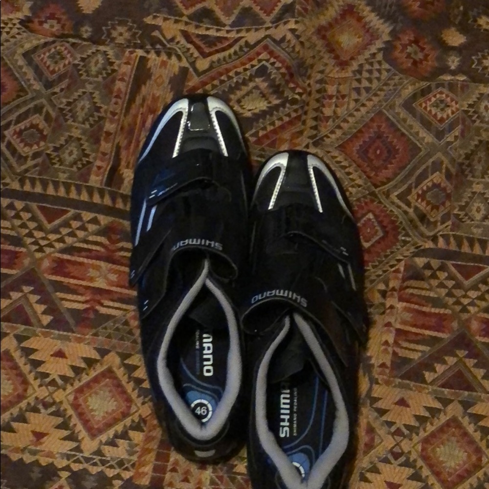 SHIMANO cycling shoes